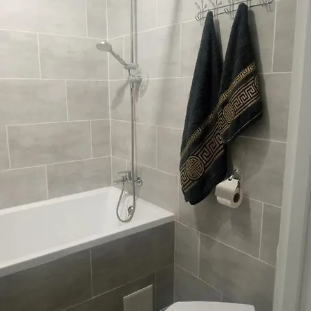 Apartment як вдома ! *